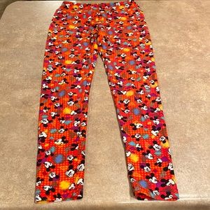 Worn a Lularoe leggings size one size